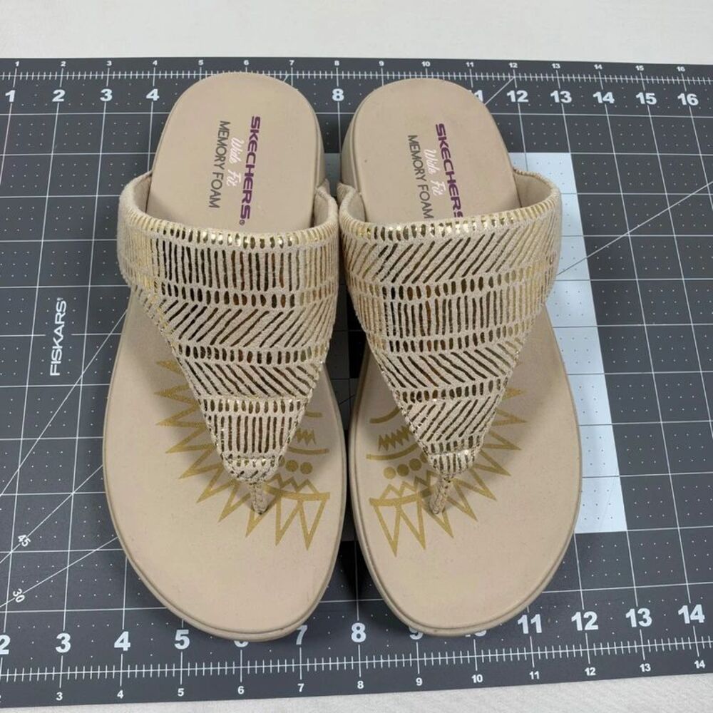 Skechers Memory Foam Natural/Tan Woven Flip Flop Sandals Women’s 8 WIDE